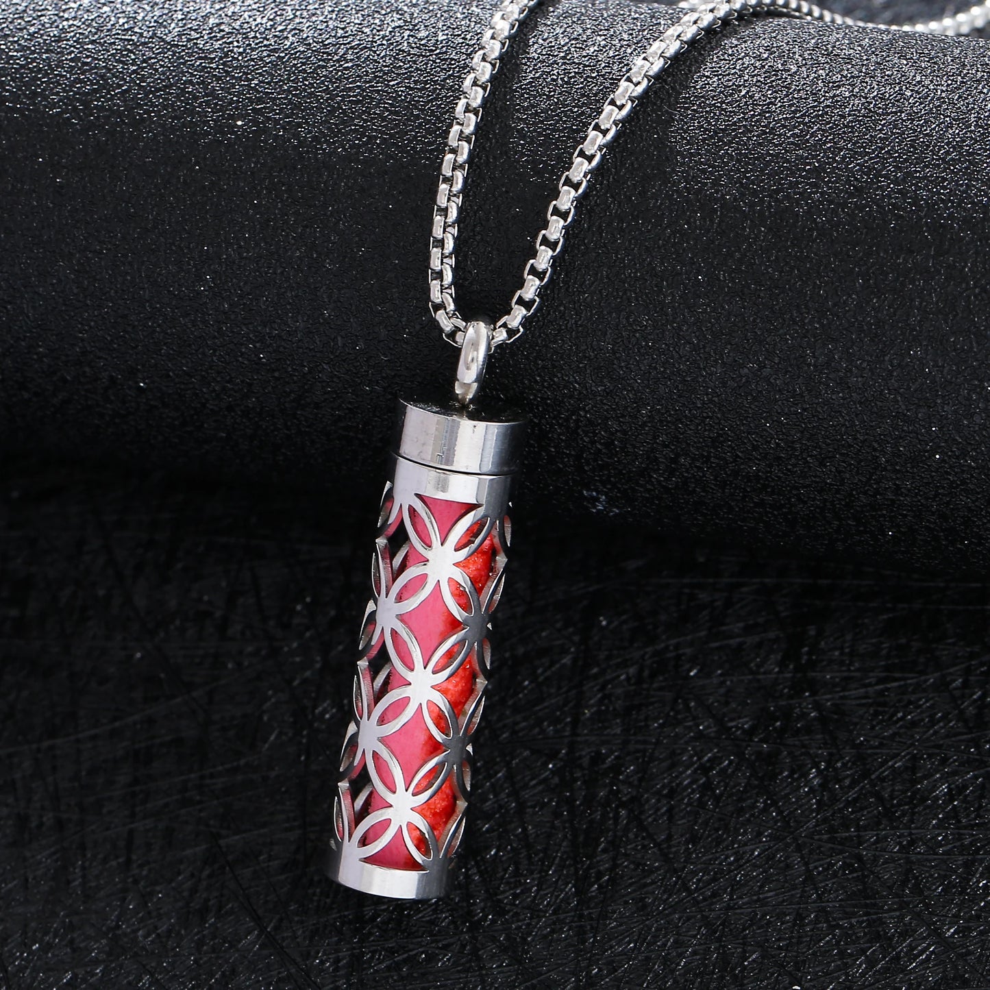 Essential Oil Necklace Aromatherapy Pendant Necklace 316L Stainless Steel Diffuser Necklace, Essential Oil Jewelry Gift